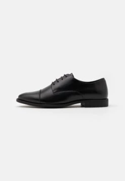 Pier One Smart Lace-Ups - Black