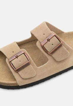 Pier One Leather Unisex - Slippers - Beige -Pier One 1ac33122e3c841b6b5f9c0afc4c244b0 scaled
