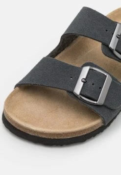 Pier One Leather Unisex - Slippers - Dark Grey -Pier One 25fdc129b20048c3a7c024abca31c9ef scaled