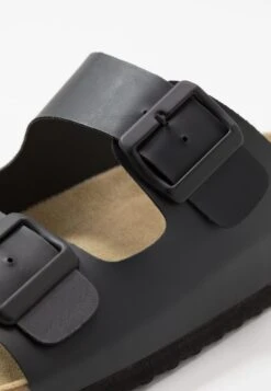 Pier One Unisex - Slippers - Black -Pier One 2c1088e9c35241008f77393ded163426 scaled