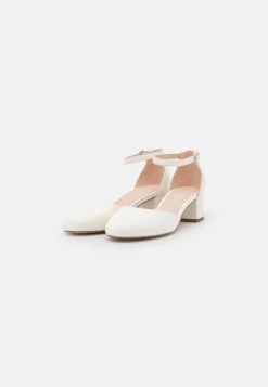 Pier One Leather - Classic Heels - White -Pier One 3bfc26ef776c4d688d1fe8e6dad9d708 scaled
