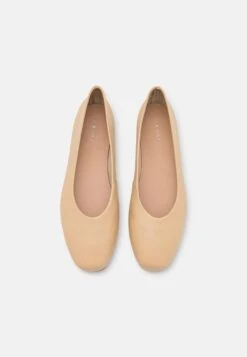 Pier One Leather- Ballet Pumps - Beige 11 Pier One Leather- Ballet Pumps - Beige -Pier One 43833627625140b8bb41aca9ed4ad2c2 scaled