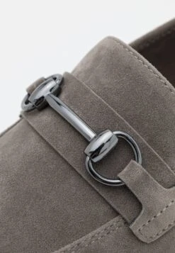 Pier One Smart Slip-Ons - Grey 11 Pier One Smart Slip-Ons - Grey -Pier One 4b382e05be2b43eeb36ae982039504e1 scaled