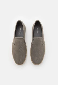 Pier One Slip-Ons - Grey 9 Pier One Slip-Ons - Grey -Pier One 555896d800bb41888dfe4ee0d07670bd scaled