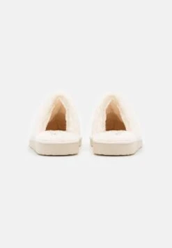 Pier One Slippers - Off-White -Pier One 6664efd8499b4b2293b4201d8c6f0953 scaled