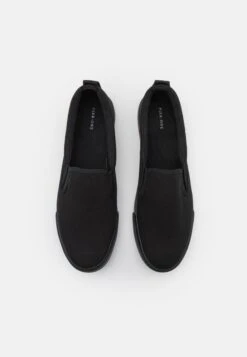 Pier One Unisex - Slip-Ons - Black -Pier One 72334ce459e0415bb545edc4e55cefbe scaled