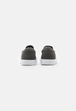 Pier One Unisex - Trainers - Grey 8 Pier One Unisex - Trainers - Grey -Pier One 7c950f1e7b024aca9c245930cc2d1a1f scaled