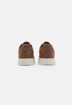 Pier One Unisex - Trainers - Cognac -Pier One 8fc46a00bfc54014b9ab0c4b860fd9e9 scaled