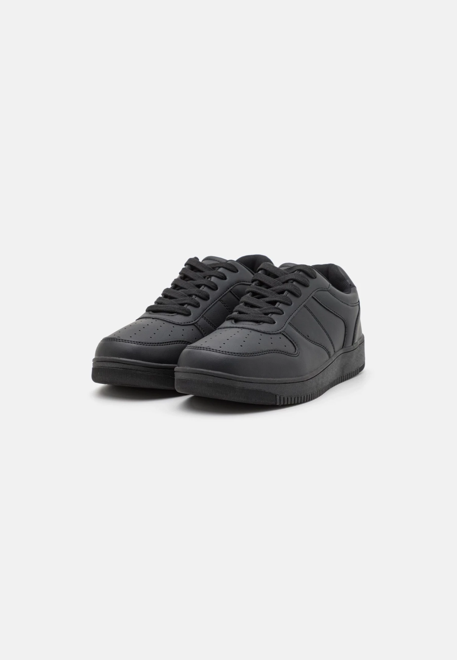 Pier One Trainers - Black 2 Pier One Trainers - Black - Image 2