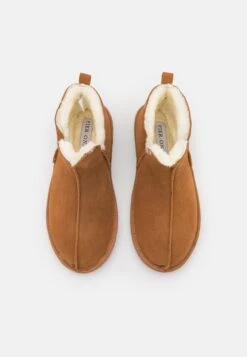 Pier One Leather- Slippers - Cognac 11 Pier One Leather- Slippers - Cognac -Pier One a57dc333628046f0b023a00282f4066a scaled