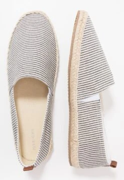 Pier One Rena Espadrille Unisex - Espadrilles - White/Blue -Pier One cf36b3a120304b8ca2a7c4aab8305f1b scaled