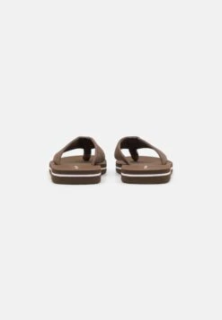 Pier One T-Bar Sandals - Brown 8 Pier One T-Bar Sandals - Brown -Pier One d02ec5d86dd740a39b070710c53791a6 scaled