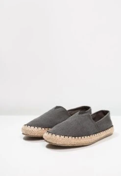 Pier One Espadrilles - Grey 8 Pier One Espadrilles - Grey -Pier One d3f6d93cf6a84c038fa1e85511b70aa4