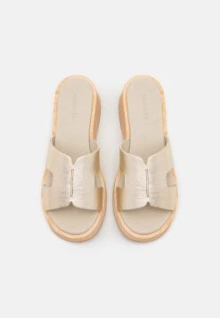 Pier One Leather - Clogs - Gold -Pier One e006cf8265204564bac3d48b81a35547 scaled