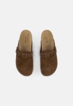 Pier One Leather Unisex - Slippers - Brown 9 Pier One Leather Unisex - Slippers - Brown -Pier One e81ec10b1baa426098f203c956f22c98 scaled